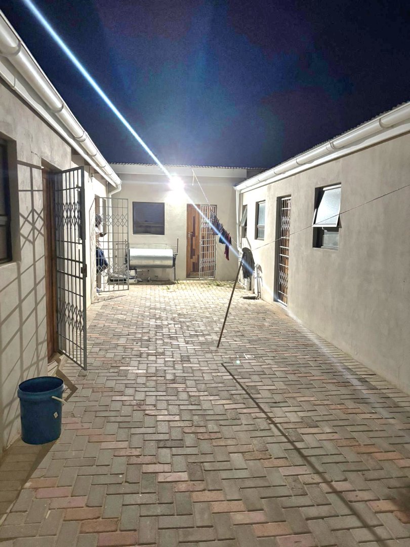  Bedroom Property for Sale in Zwide Eastern Cape